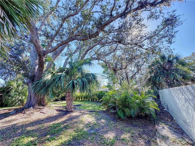 240 Pocono Trl E, House other with 2 bedrooms, 2 bathrooms and null parking in NOKOMIS FL | Image 47