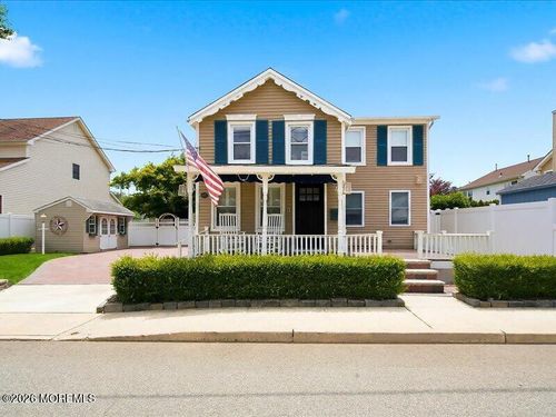 16 Clinton St, Matawan, NJ, 07747-3152 | Card Image