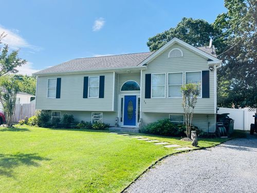 55 Pinewood Dr, Shirley, NY, 11967-4017 | Card Image
