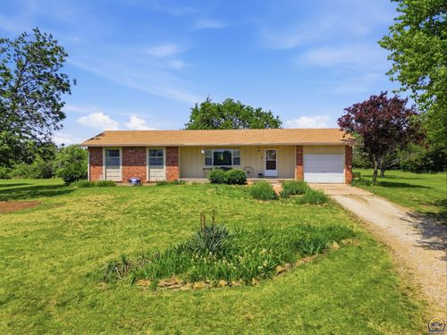 1977 (1947) Nw Carlson Rd, Topeka, KS, 66615-9641 | Card Image