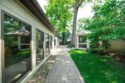 125 Hawthorne Rd, Springfield, OH, 45504-1351 | Card Image