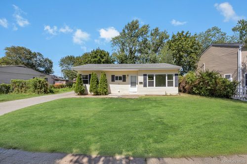 805 Bayview Ave, Amityville, NY, 11701-2005 | Card Image
