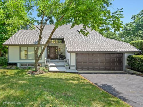 5N961 Ravine Dr, St. Charles, IL, 60175-8272 | Card Image