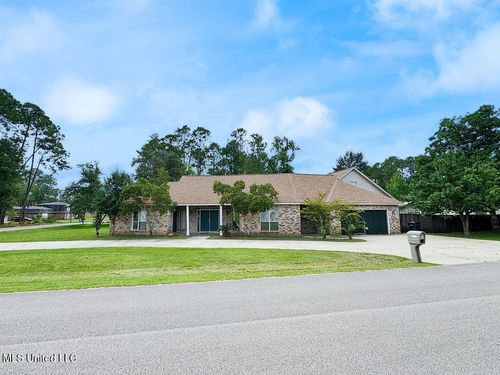 6492 Kalipekona Way, Diamondhead, MS, 39525-3848 | Card Image