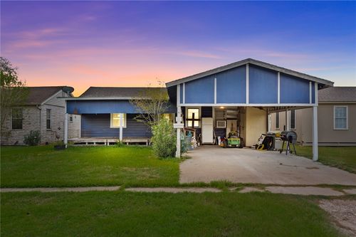 310 E 2nd St, Bishop, TX, 78343-2233 | Card Image