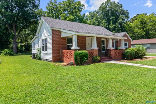 509 12th Ave Nw, Decatur, AL, 35601-1127 | Card Image