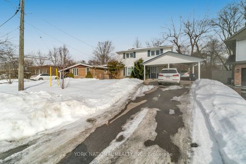 bsmt-23 Waddington Cres, North York, ON, M2J2Z9 | Card Image