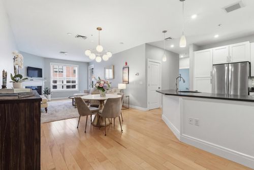 201-22 Hancock Street, Portland, ME, 04101 | Card Image