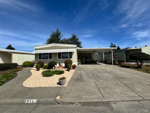 211 Regency Ct, Santa Rosa, CA, 95401-6730 | Card Image
