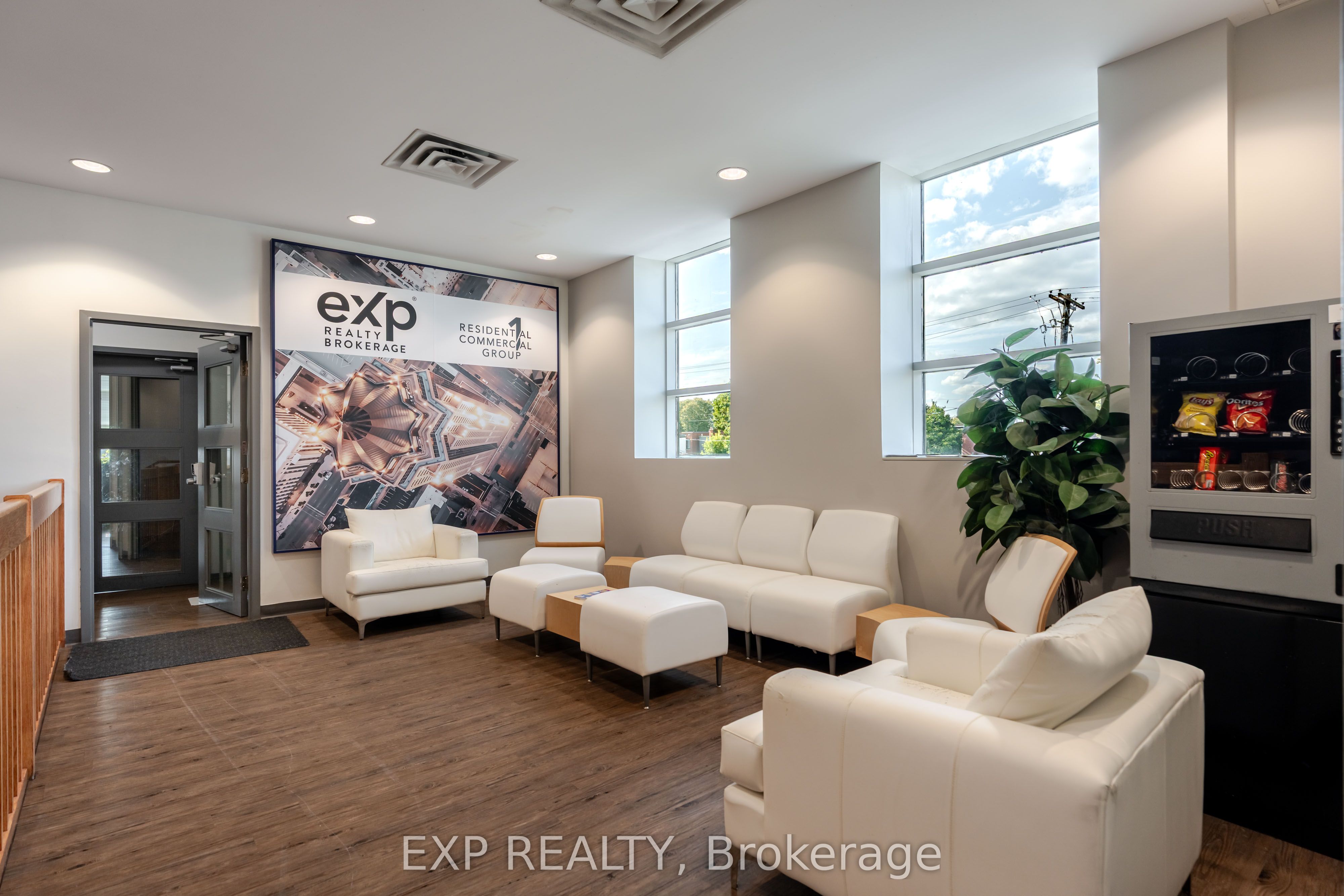 Commercial Lease in Ottawa Centre 3