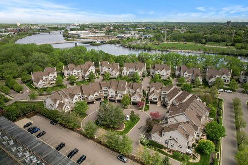 517 River St, Minneapolis, MN, 55401-2512 | Card Image