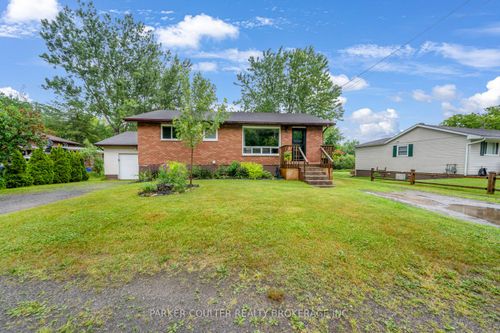 21 Louisa St, Parry Sound, ON, P2A2V3 | Card Image