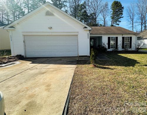 6921 Alanbrook Rd, Charlotte, NC, 28215-9594 | Card Image