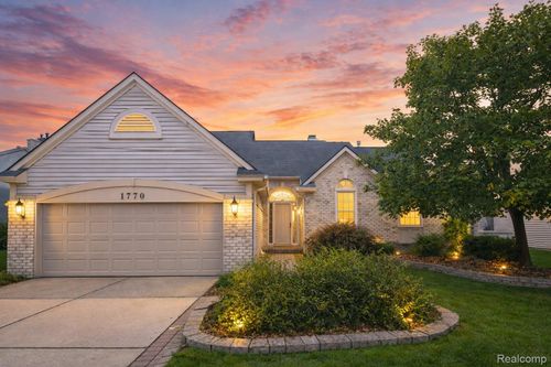 1770 Dogwood Trl, Commerce Twp, MI, 48390-3904 | Card Image