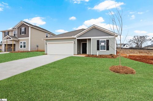 134 Cedar Cir, Easley, SC, 29642-1124 | Card Image