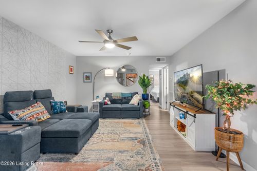 apt-a5-333 E 4th St, Frankfort, KY, 40601-2962 | Card Image