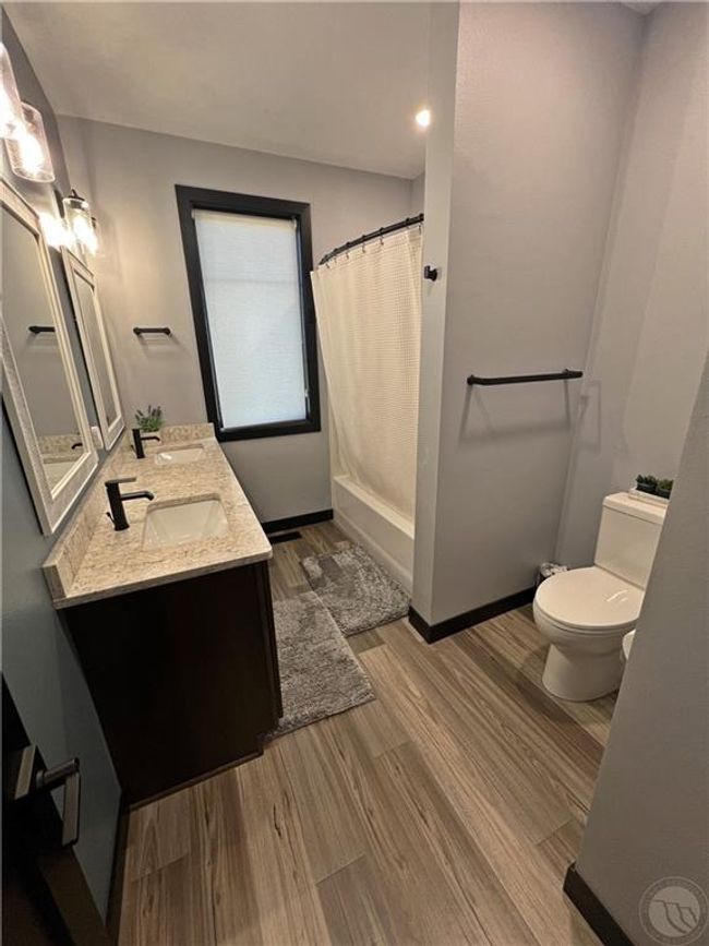 Guest bath and bathroom #2 | Image 32