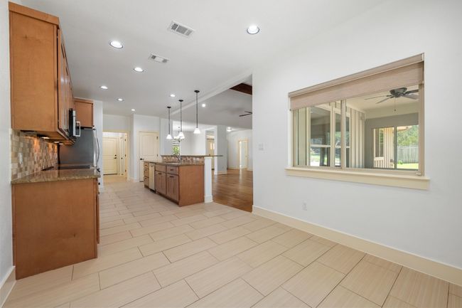 Dining, Kitchen | Image 17
