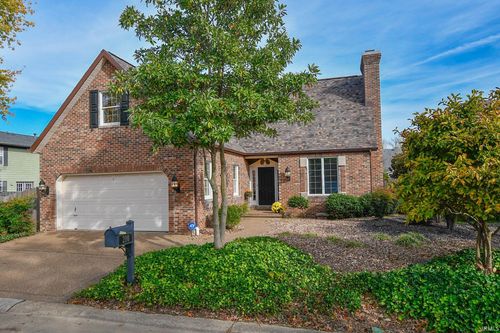 210 Shane Ct, Evansville, IN, 47715-7441 | Card Image