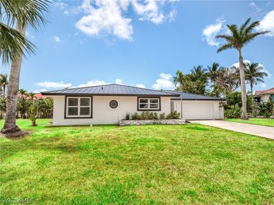 729 Sand Dollar Drive, House other with 4 bedrooms, 3 bathrooms and null parking in Sanibel FL | Image 2