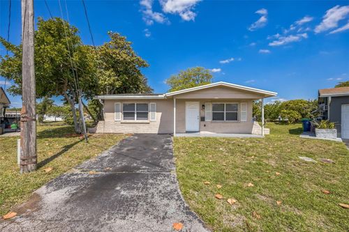 6901 Nw 28th St, Sunrise, FL, 33313-2017 | Card Image