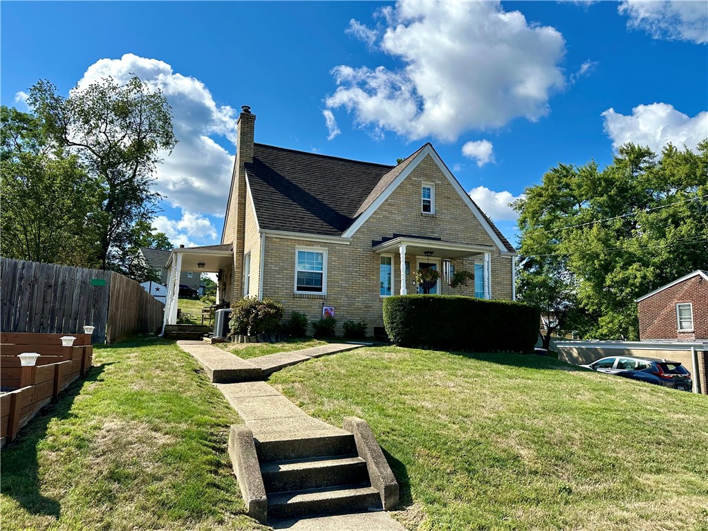 Campbell Cir, West Mifflin, PA 15122