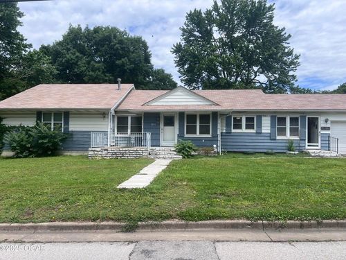 1005 E 13th St, Carthage, MO, 64836-2478 | Card Image