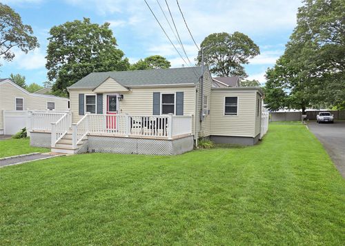 83 Webster Ave, Ronkonkoma, NY, 11779-1633 | Card Image