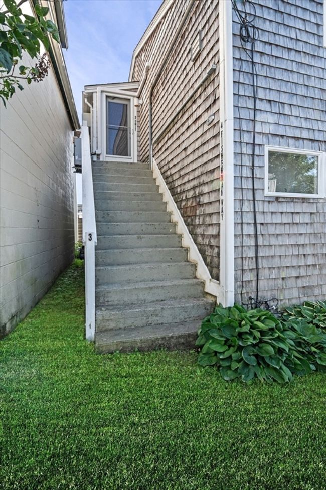 APT-3 - 4 Fisherman Way, Condo with 2 bedrooms, 1 bathrooms and null parking in Gloucester MA | Image 26
