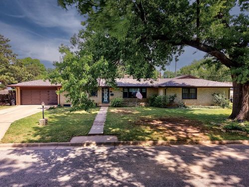 1810 E 13th Ave, Winfield, KS, 67156 | Card Image