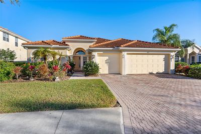 11879 Granite Woods Loop, House other with 4 bedrooms, 3 bathrooms and null parking in VENICE FL | Image 2