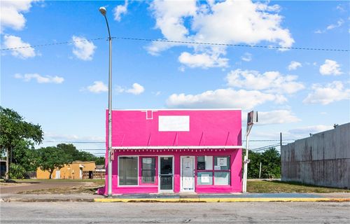 206 Green Ave, Taft, TX, 78390-2706 | Card Image