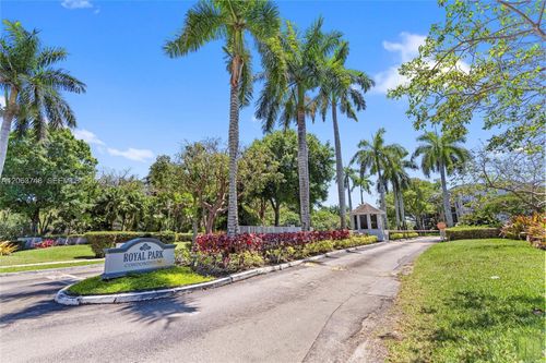 1f-111 Royal Park Dr, Oakland Park, FL, 33309-5876 | Card Image