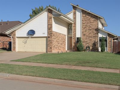 2221 Ne 9th Street, House other with 3 bedrooms, 2 bathrooms and null parking in Moore OK | Image 1