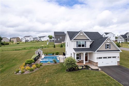 2600 Sunshine Cir, Camillus, NY, 13031-8731 | Card Image