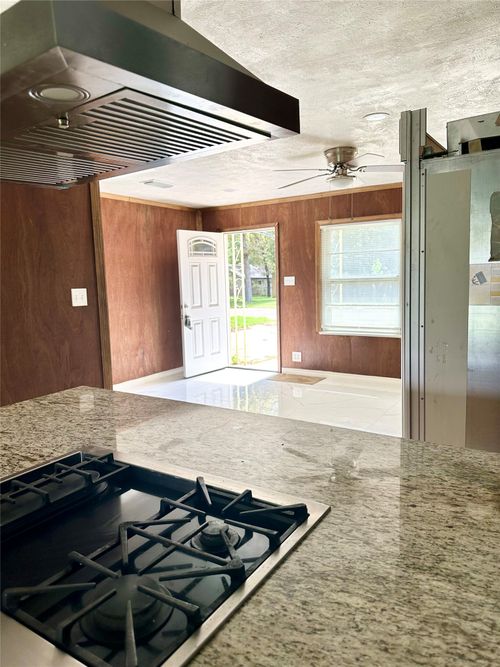 1012 Haley Ave, Rockdale, TX, 76567-2738 | Card Image