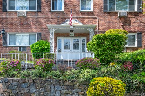 b1-2333 Palmer Ave, New Rochelle, NY, 10801-4622 | Card Image