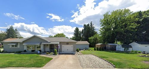 1945 W 27th St, Erie, PA, 16508-1156 | Card Image