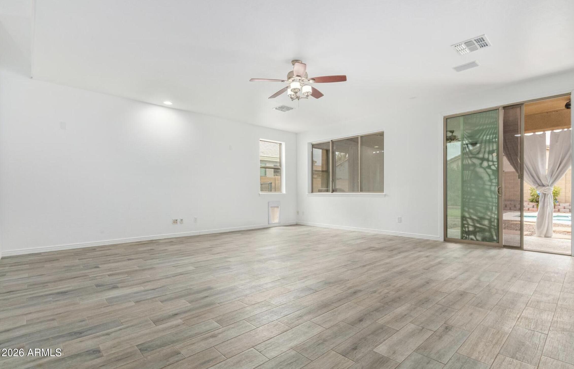 Residential Lease in San Tan Valley 5