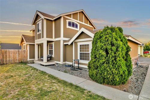 2417 N Water St, Ellensburg, WA, 98926-2066 | Card Image