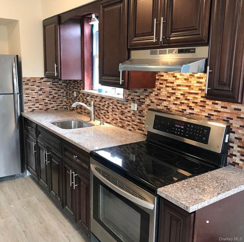 4717 28th Avenue, New York, NY, 11103 | Card Image