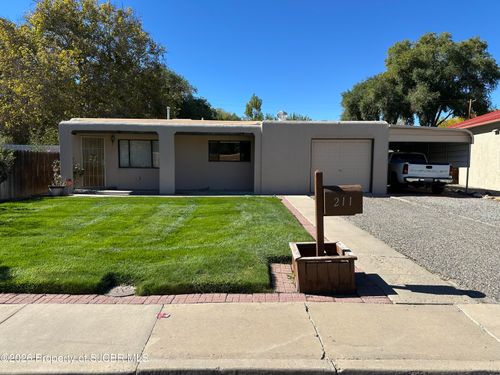 211 El Paso Dr, Farmington, NM, 87401-5536 | Card Image