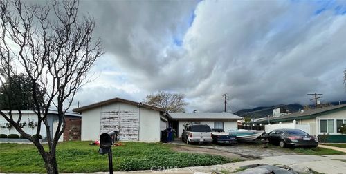 13083 Rajah St, Sylmar, CA, 91342-3229 | Card Image