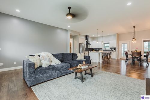 113 Ashwood Ave, Elizabethtown, KY, 42701-4905 | Card Image