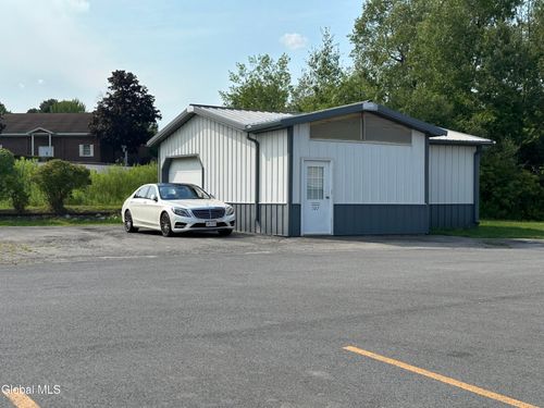 107 S Comrie Ave, Johnstown, NY, 12095-3109 | Card Image