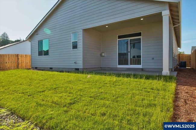 1055 Sassafras St, House other with 4 bedrooms, 2 bathrooms and null parking in Independence OR | Image 23