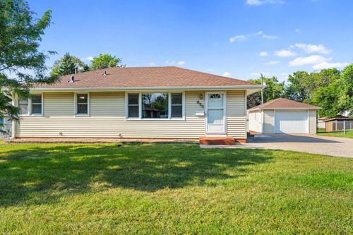 655 57th Ave Ne, Fridley, MN, 55432-5614 | Card Image