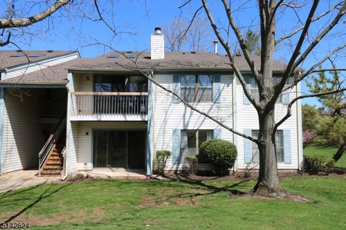 68 Crabapple Ln, Franklin Park, NJ, 08823-1417 | Card Image