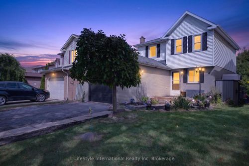 18 Camrose Crt, Kitchener, ON, N2M5J4 | Card Image