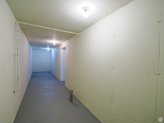 Hall with finished concrete floors | Image 50